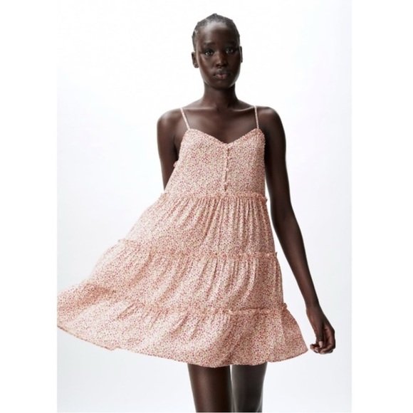 Zara Dresses & Skirts - Zara Floral Dress –‎ Size XS